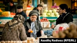 Bakıda bazar. Foto arxiv